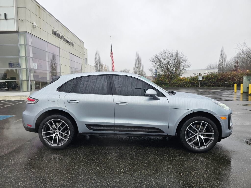 Used 2023 Porsche Macan w/ Premium Package Plus image 8