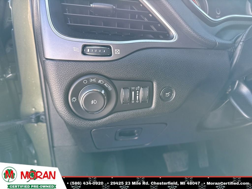 Used 2021 Jeep Cherokee Latitude Lux w/ Comfort/Convenience Group image 15