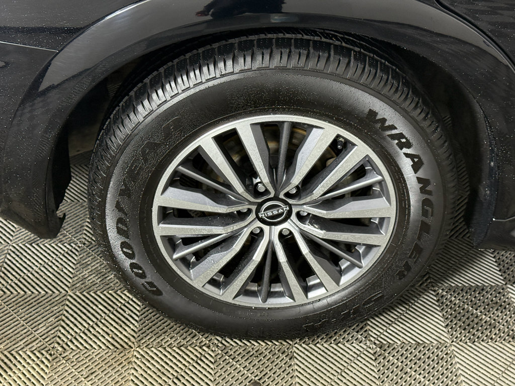 Used 2022 Nissan Armada SL image 10