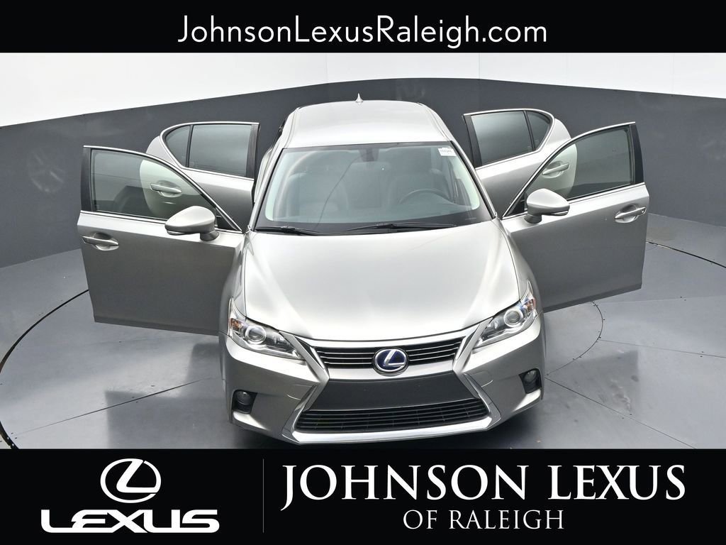 Used 2017 Lexus CT 200h image 34