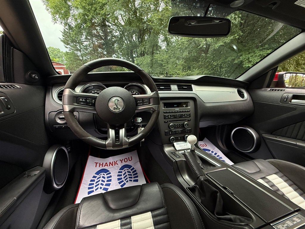 Used 2013 Ford Mustang Shelby GT500 RWD image 47