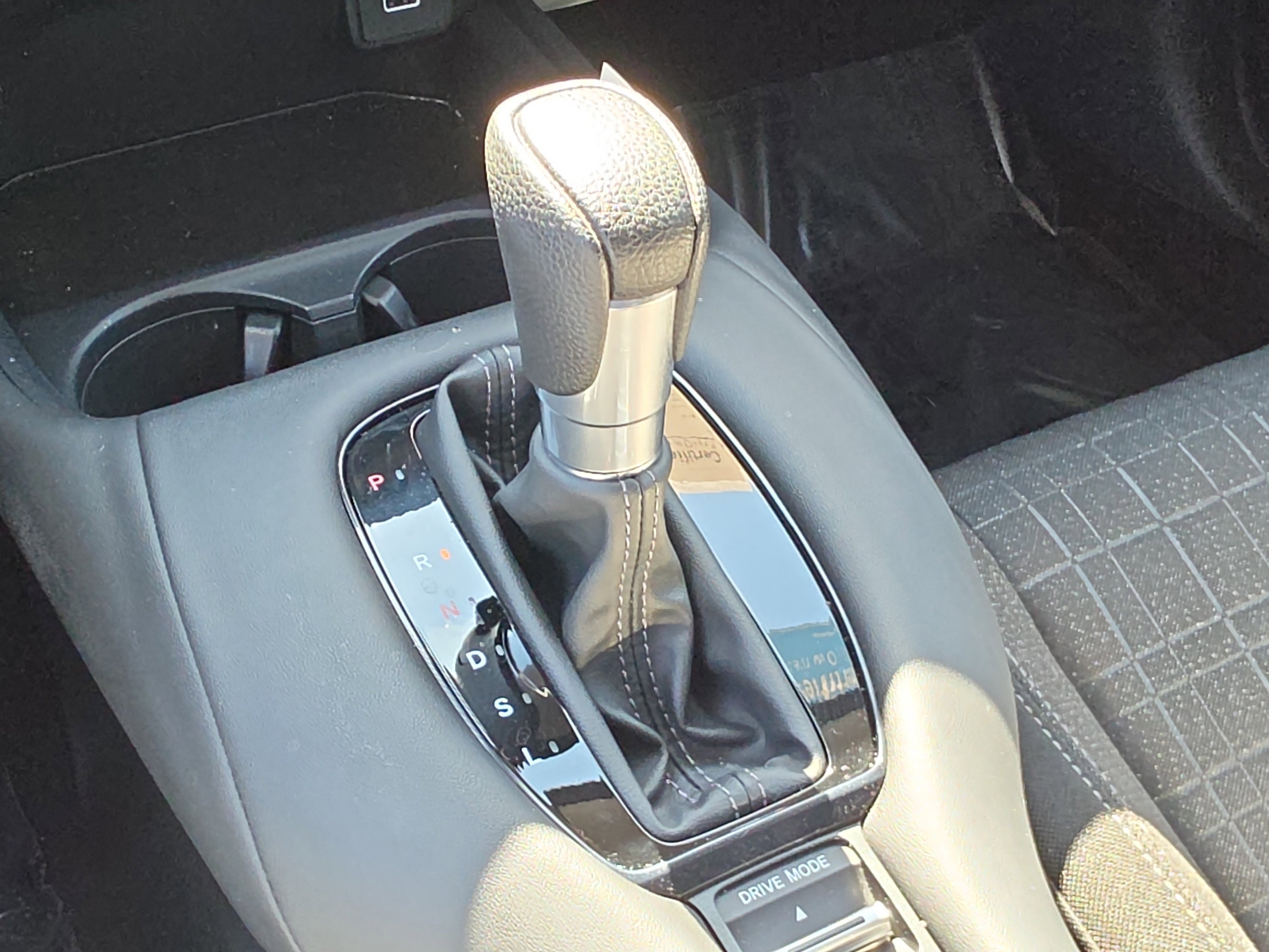 Certified 2023 Honda HR-V LX image 26