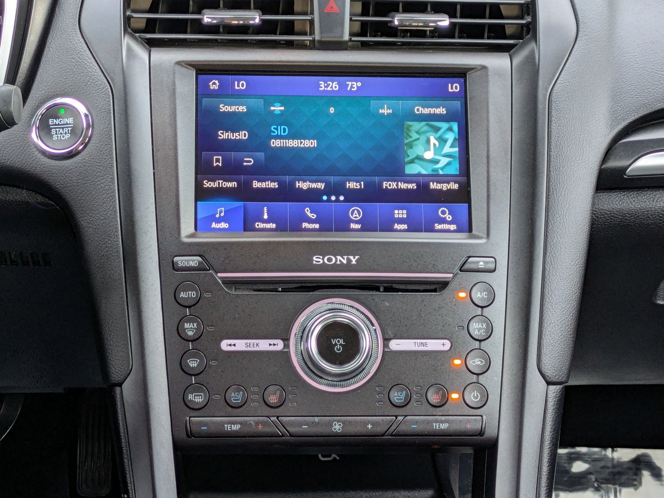 Used 2019 Ford Fusion Energi Titanium FWD image 18