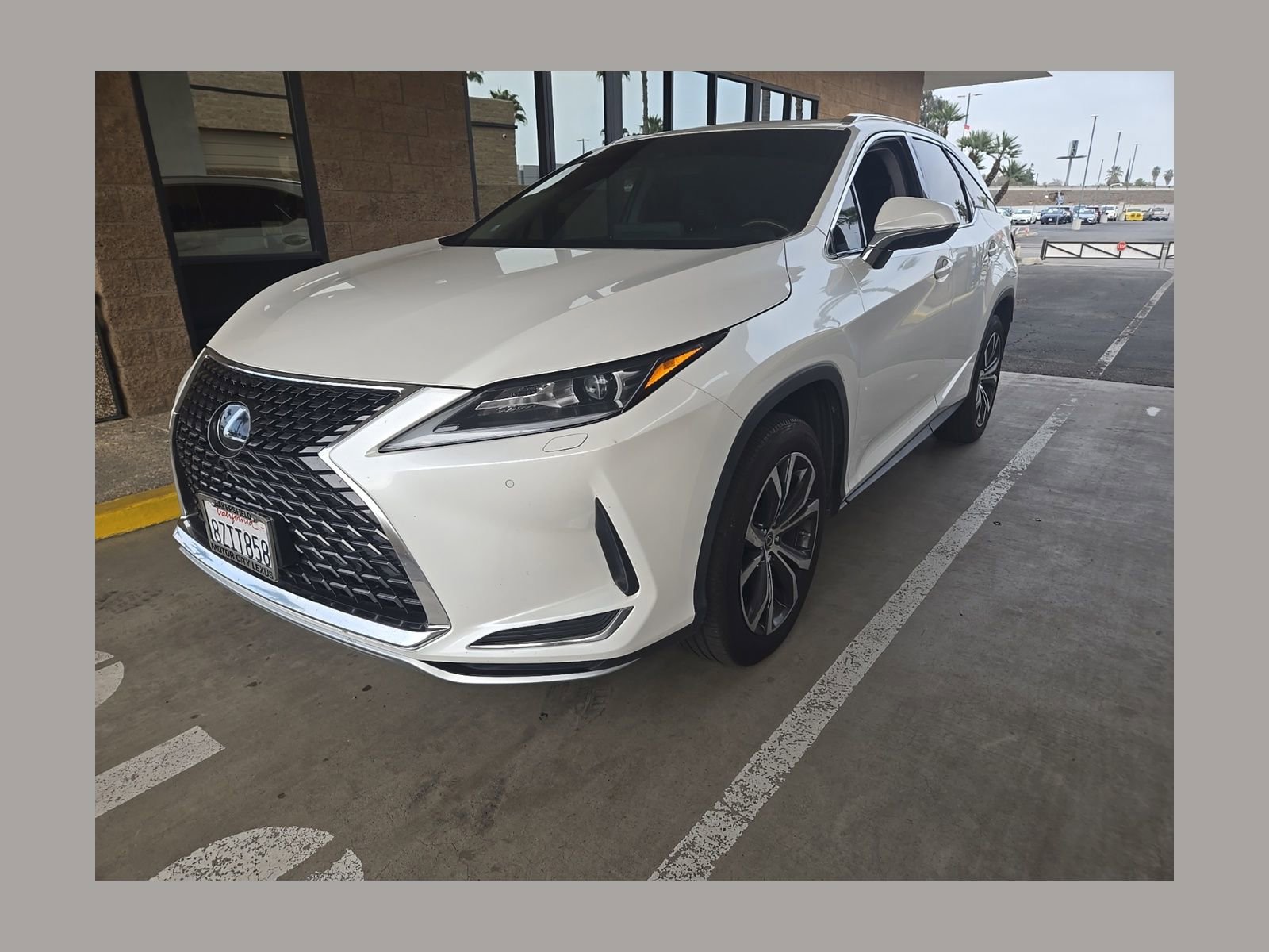 Used 2022 Lexus RX 350L FWD w/ Premium Package image 1