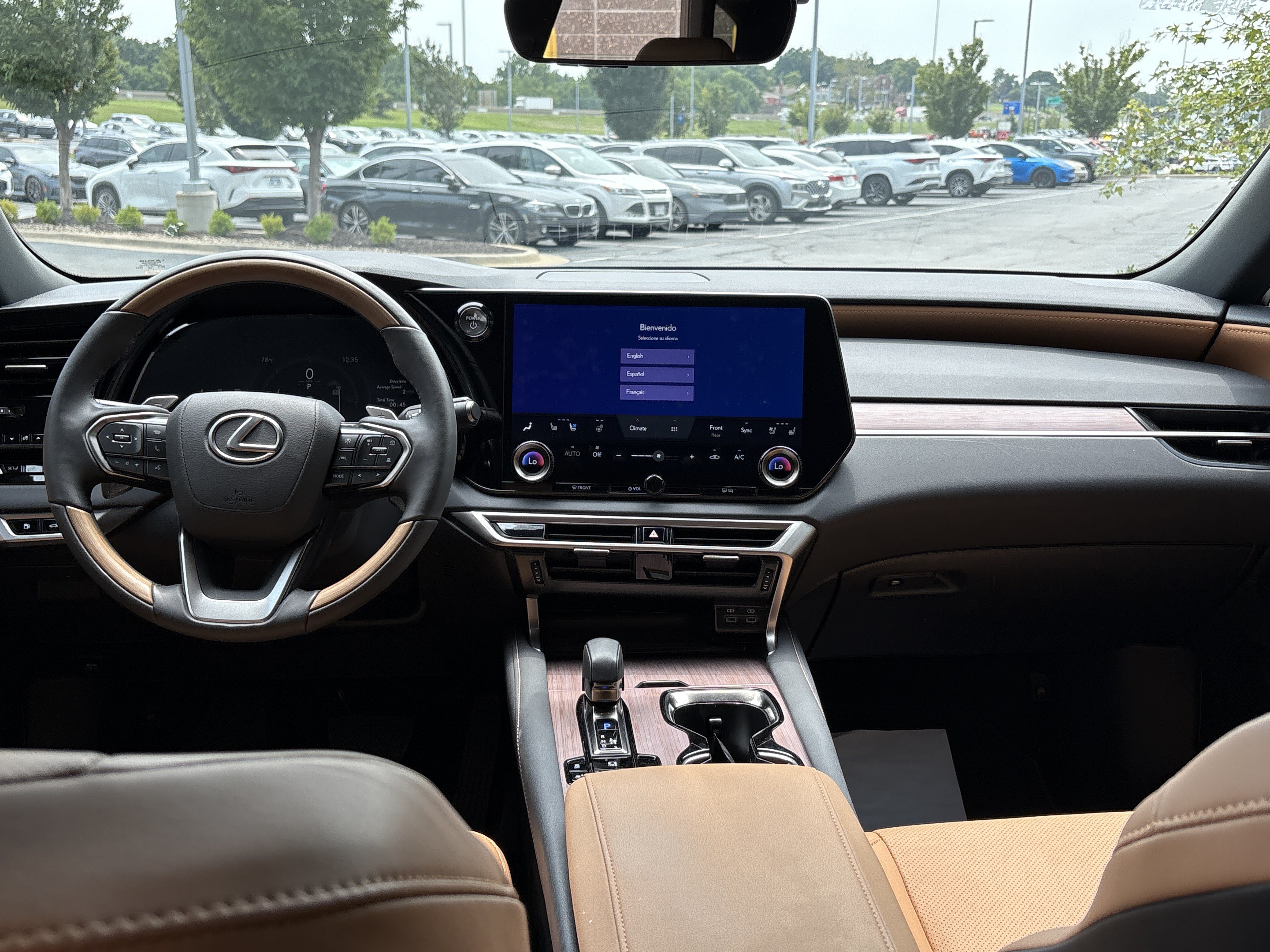 Used 2025 Lexus RX 350h w/ Accessory Package (Z1) AWD/4WD image 29