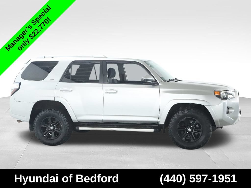 Used 2016 Toyota 4Runner SR5 AWD/4WD image 12