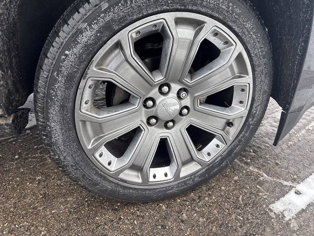 Used 2015 GMC Yukon XL Denali w/ Premium Package image 11