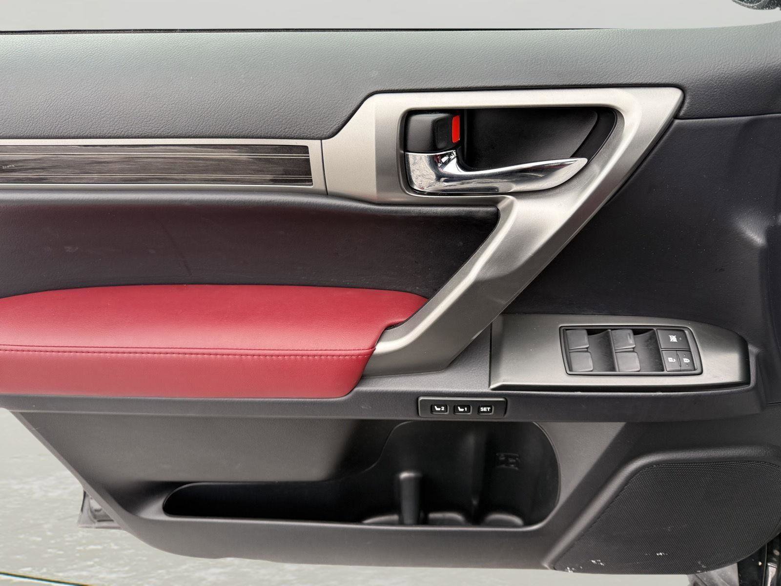 Used 2023 Lexus GX 460 Premium w/ Premium Plus Package image 9