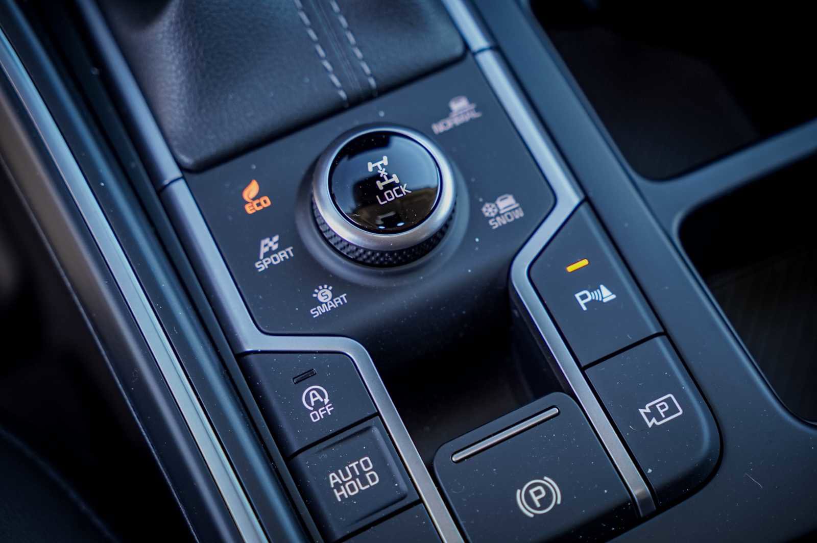 Certified 2025 Kia Sorento EX w/ Panoramic Sunroof Package image 19