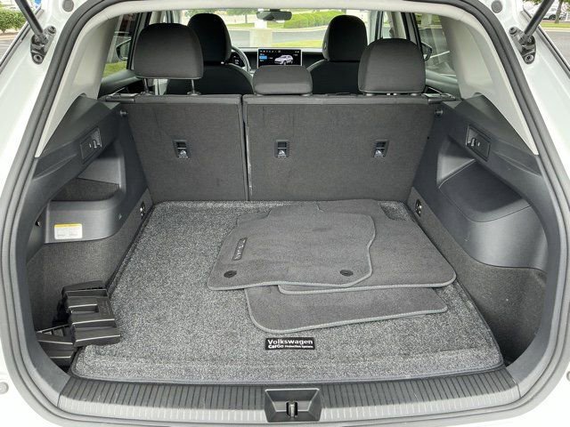 Used 2025 Volkswagen Tiguan S AWD/4WD image 16
