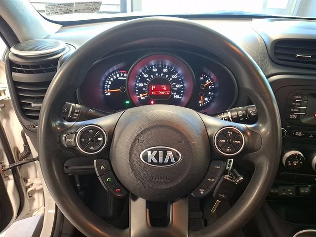 Used 2015 Kia Soul FWD image 19