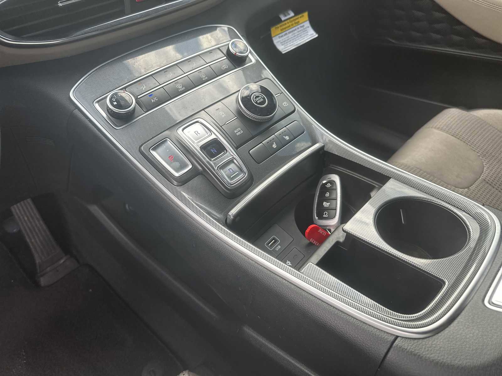 Certified 2022 Hyundai Santa Fe SEL image 16