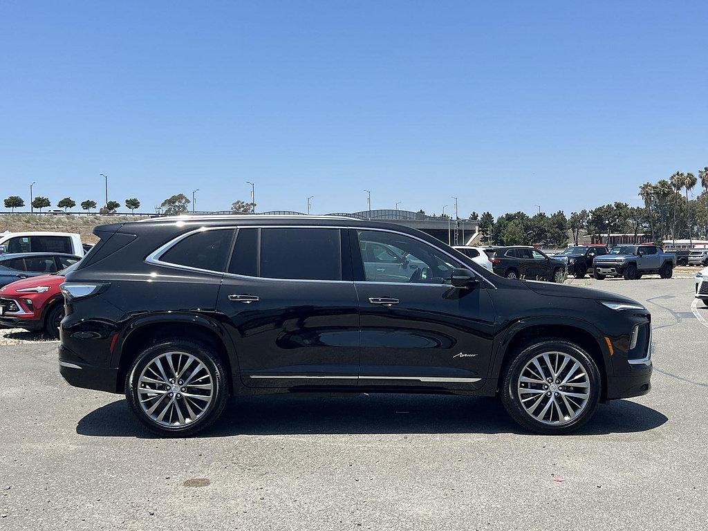 New 2026 Buick Enclave Avenir w/ Super Cruise Package FWD image 2