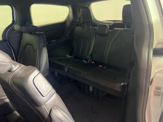 New 2026 Chrysler Voyager LX FWD image 34