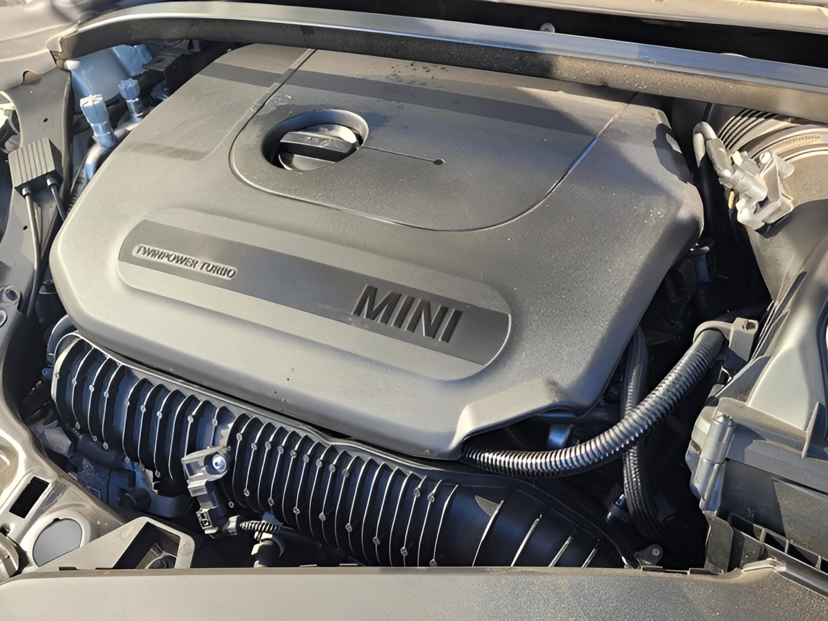 Used 2022 MINI Cooper Clubman John Cooper Works image 30