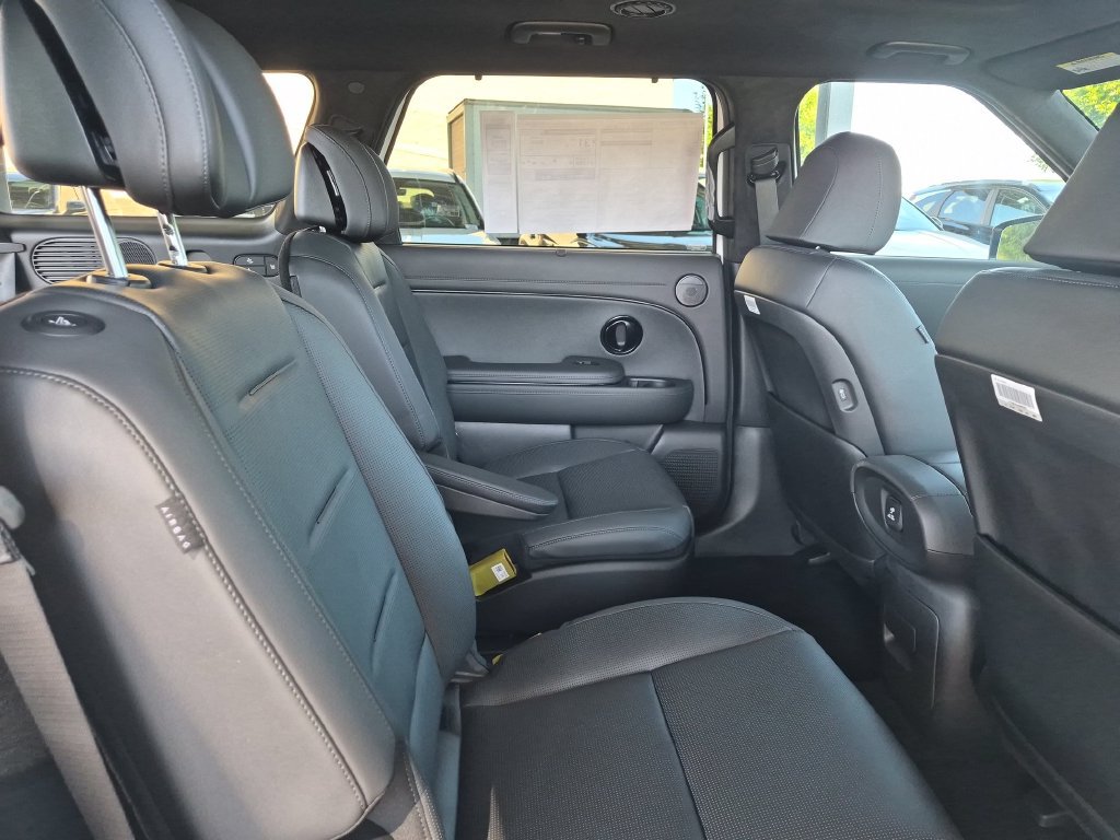 New 2027 Hyundai Palisade Calligraphy FWD image 31