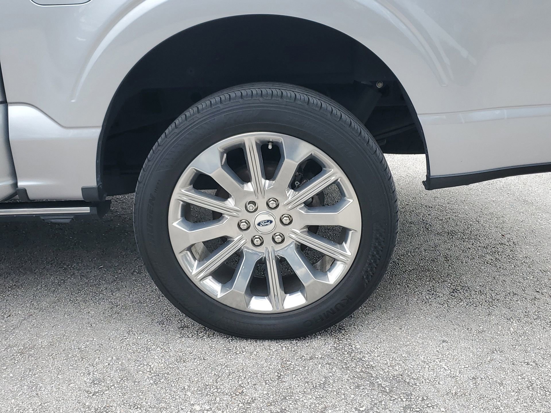 Used 2021 Ford F150 Limited image 7