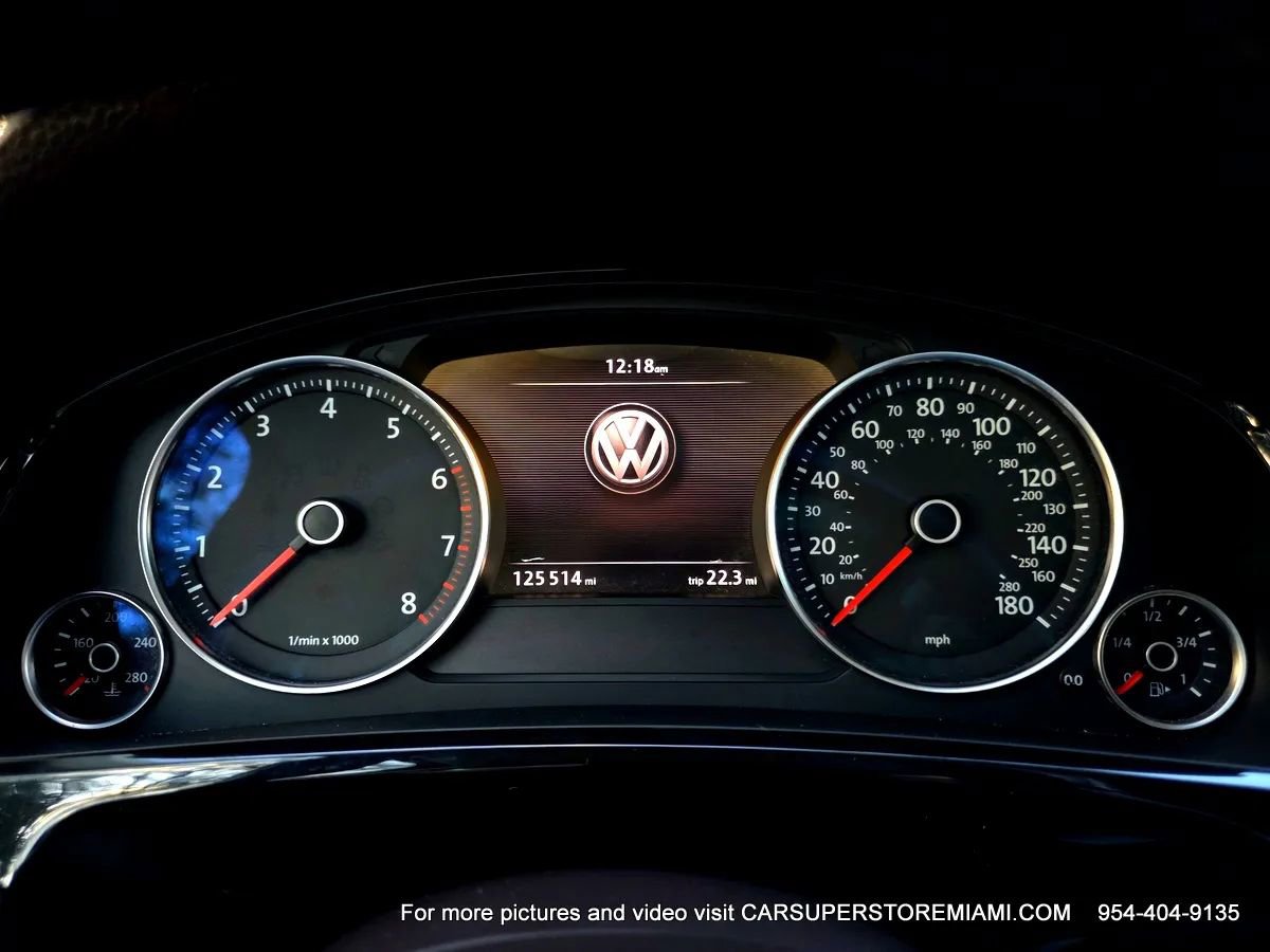 Used 2011 Volkswagen Touareg Sport image 64