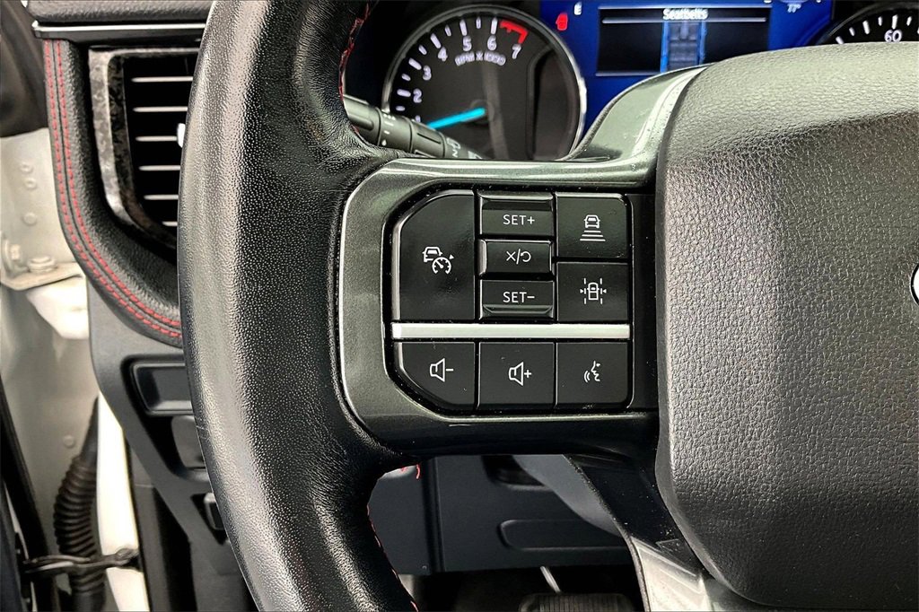 Used 2022 Ford Expedition Max Limited image 18