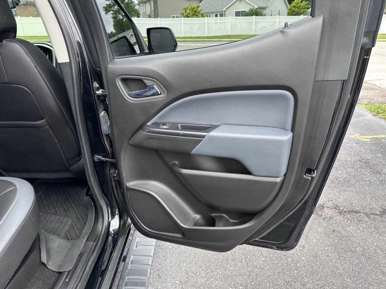 Used 2017 Chevrolet Colorado Z71 AWD/4WD image 13