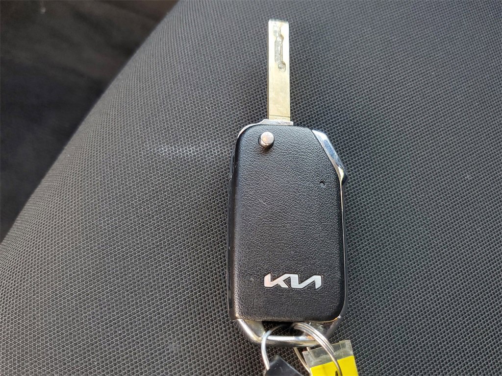 Used 2023 Kia Sportage LX image 26