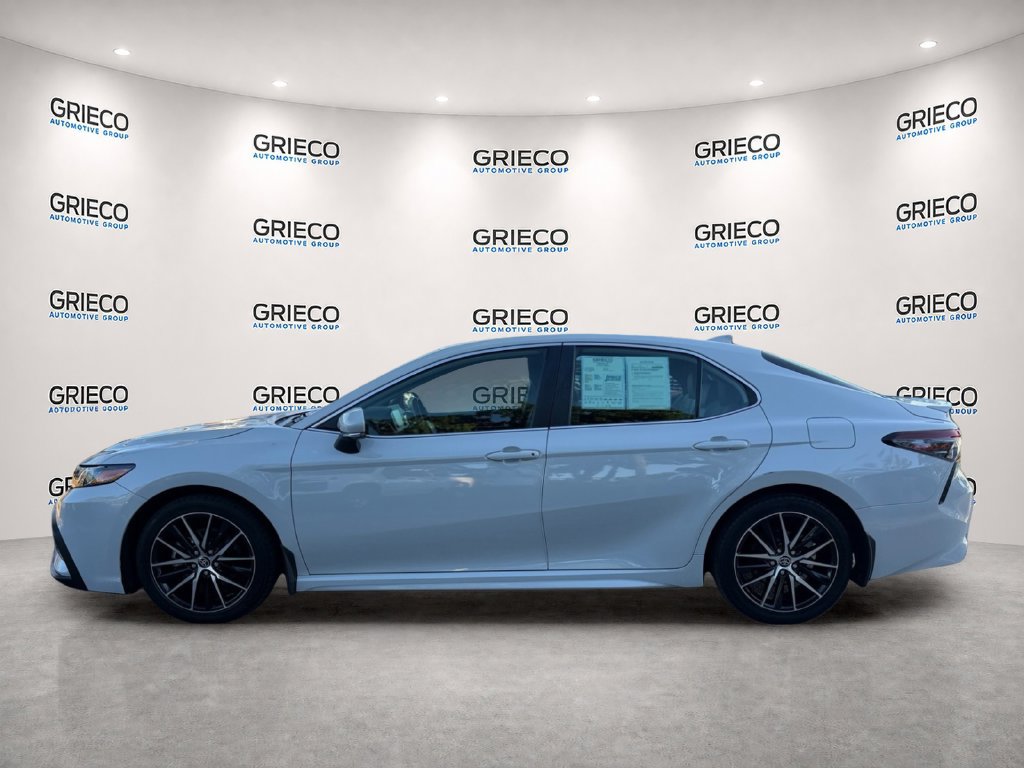 Used 2023 Toyota Camry SE w/ Convenience Package FWD image 4