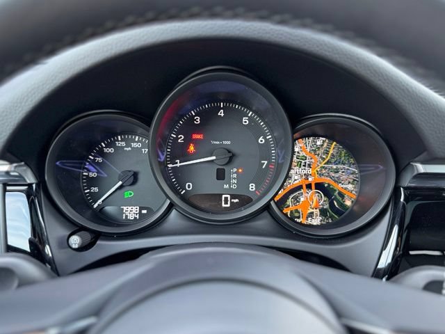 Certified 2026 Porsche Macan AWD/4WD image 23