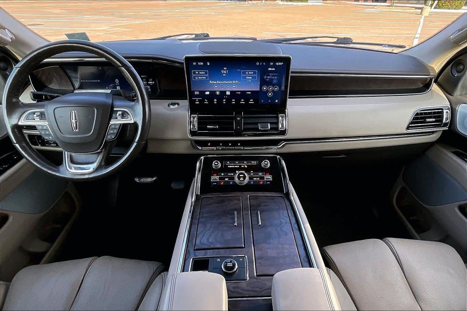 Used 2022 Lincoln Navigator Reserve AWD/4WD image 8