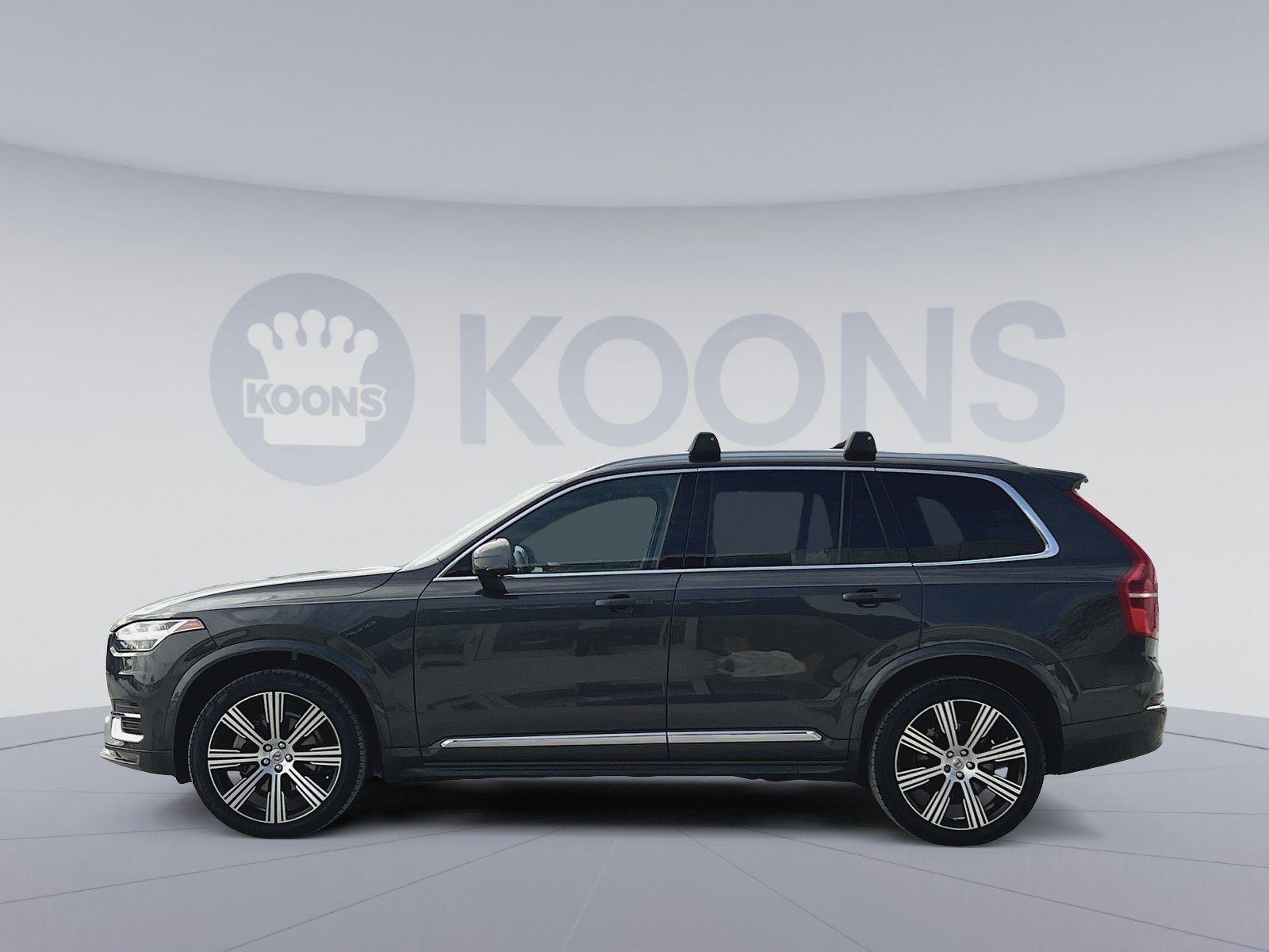 Used 2023 Volvo XC90 B6 Ultimate w/ Protection Package Premier image 2