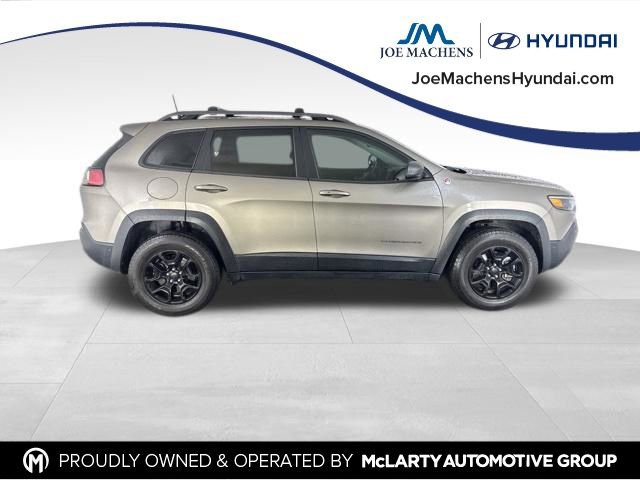 Used 2019 Jeep Cherokee Trailhawk AWD/4WD image 7