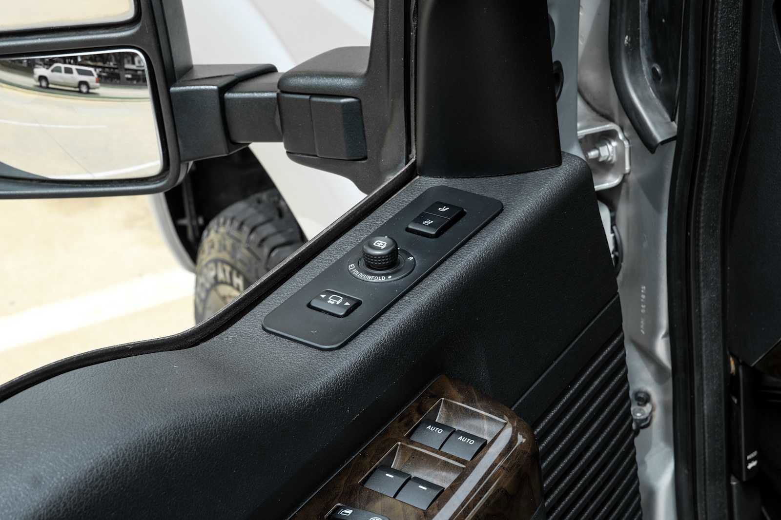 Used 2016 Ford F250 Platinum w/ FX4 Off-Road Package AWD/4WD image 46