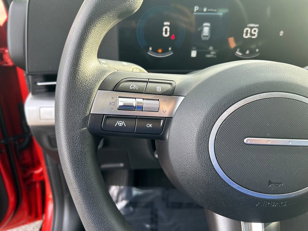Certified 2025 Hyundai Kona SE image 21