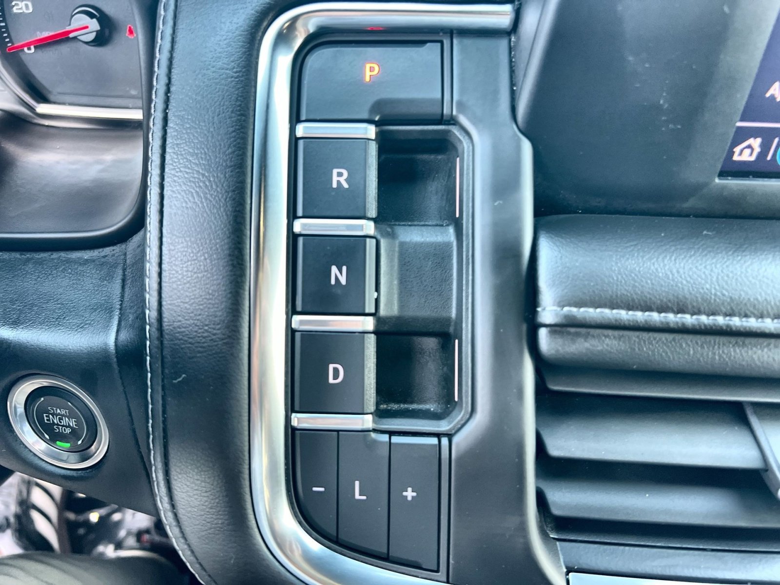 Used 2023 Chevrolet Suburban LS image 21