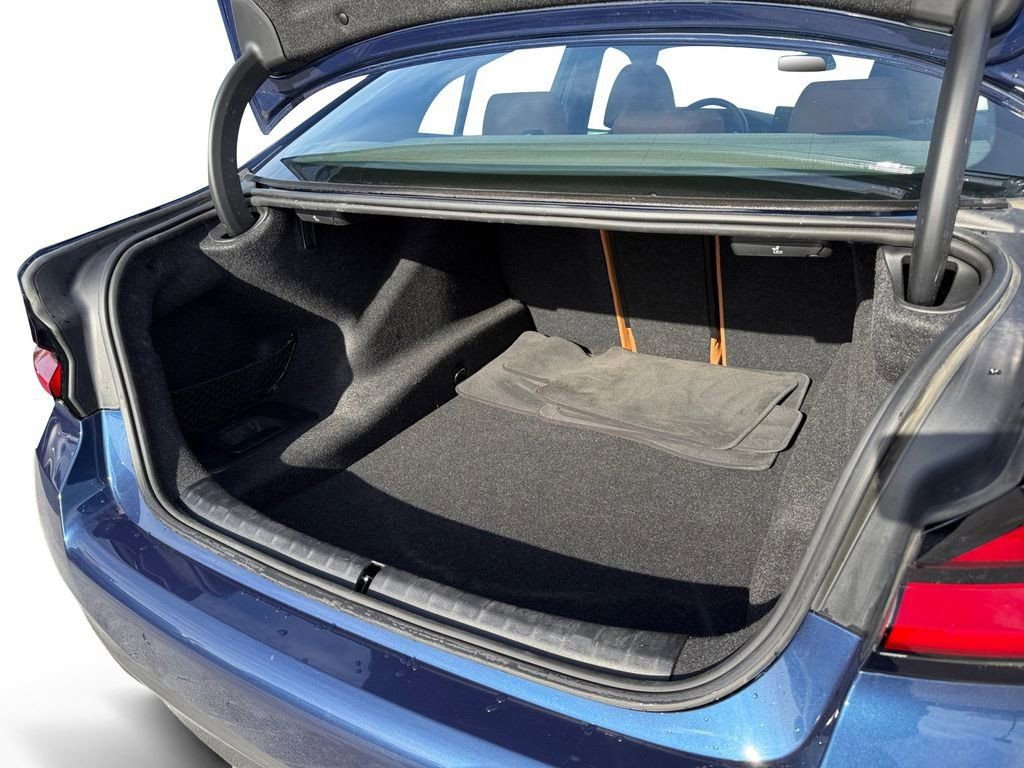 Used 2023 BMW 530i w/ M Sport Package image 11