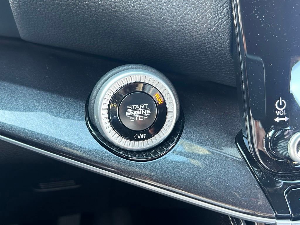 Certified 2024 Jeep Wagoneer L Base image 52