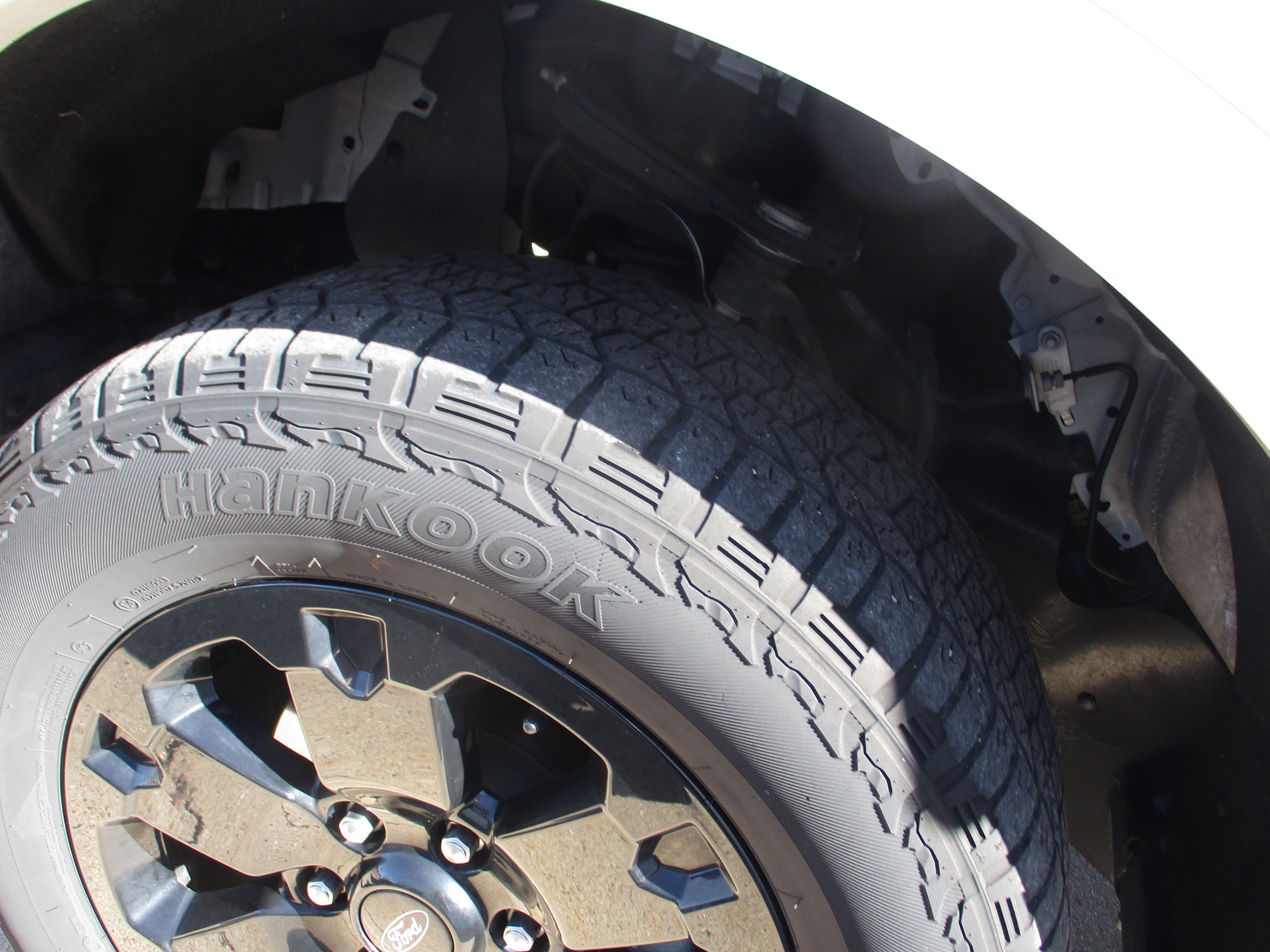 Used 2020 Ford Ranger XLT w/ Equipment Group 301A Mid image 9