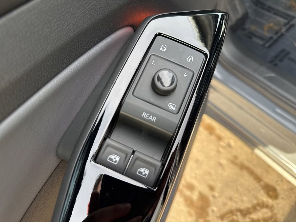 Certified 2023 Volkswagen ID.4 Pro S Plus image 12