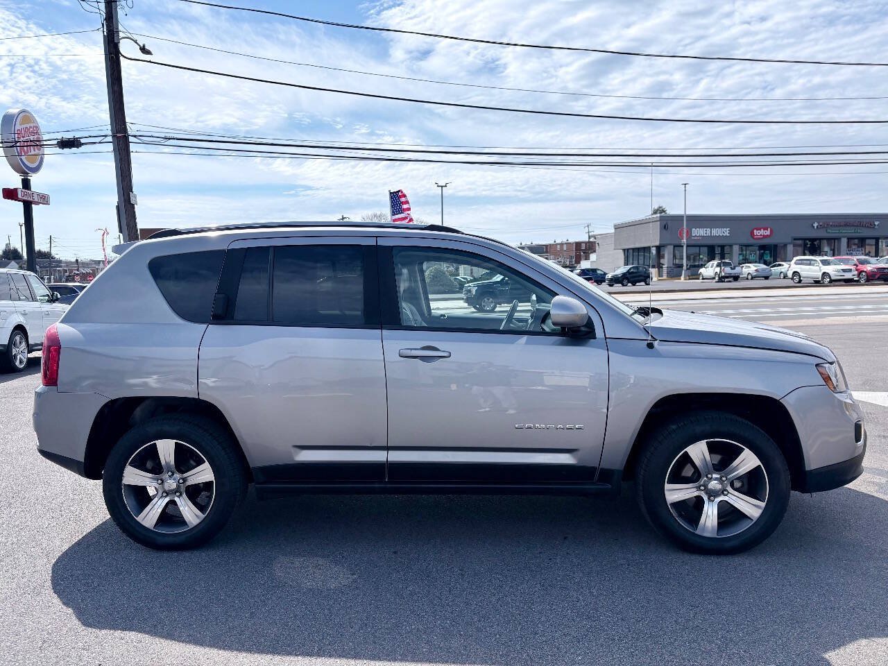 Used 2016 Jeep Compass High Altitude AWD/4WD image 6