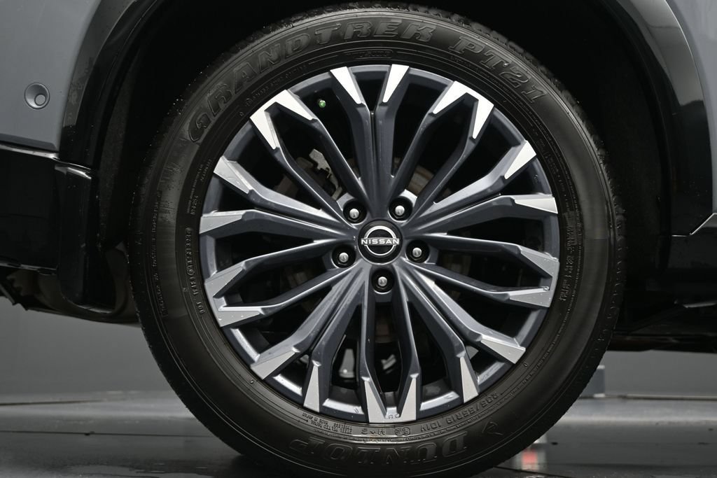 Used 2024 Nissan Rogue Platinum w/ Platinum Premium Package FWD image 9