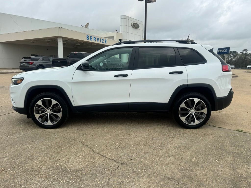 Used 2022 Jeep Cherokee Limited w/ Elite Package image 2