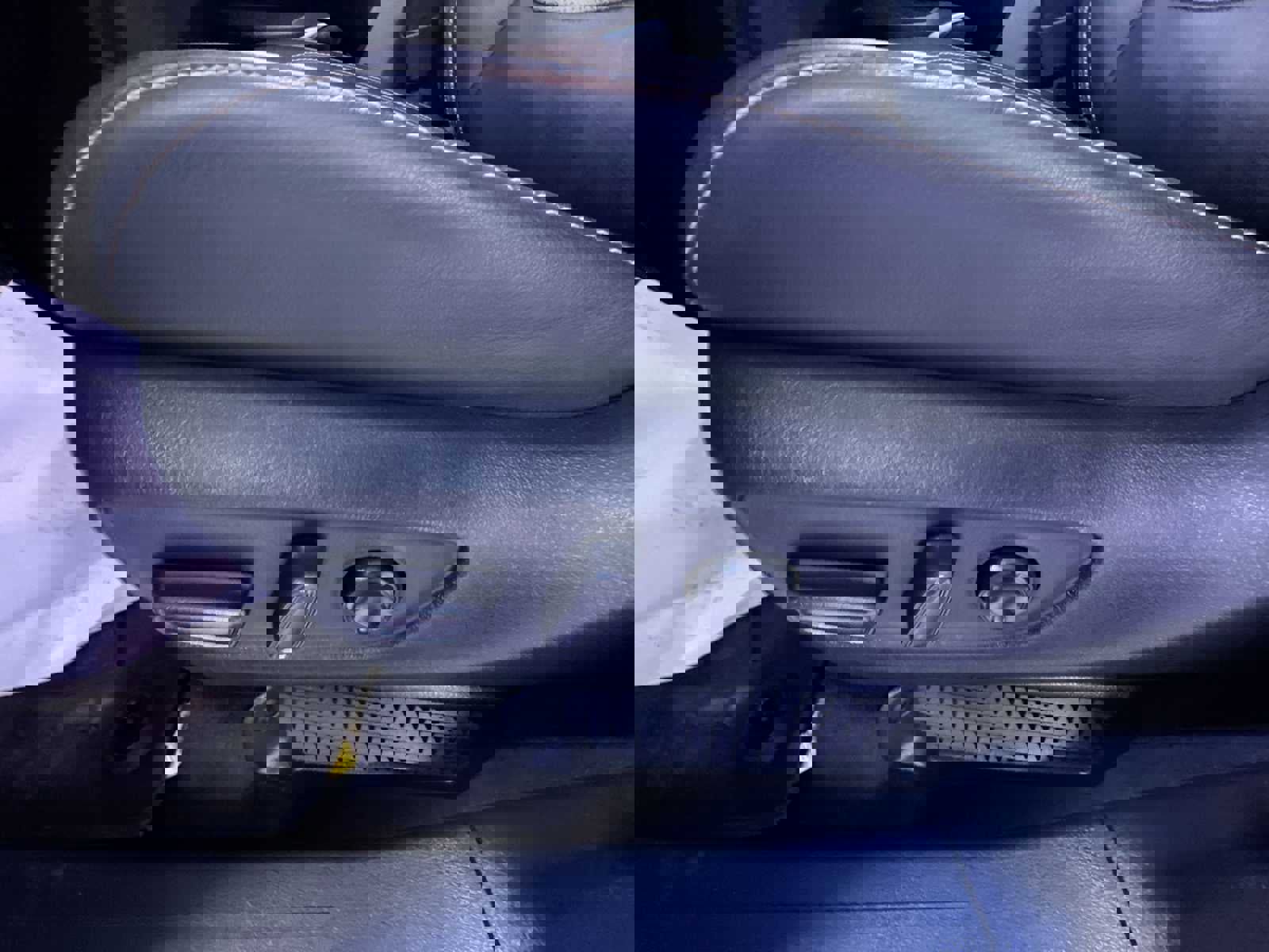 Used 2025 Toyota Sienna Limited image 13