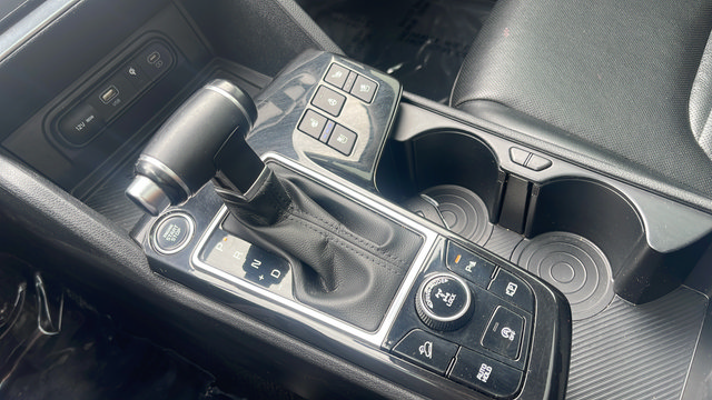 Used 2023 Kia Sportage SX AWD/4WD image 19