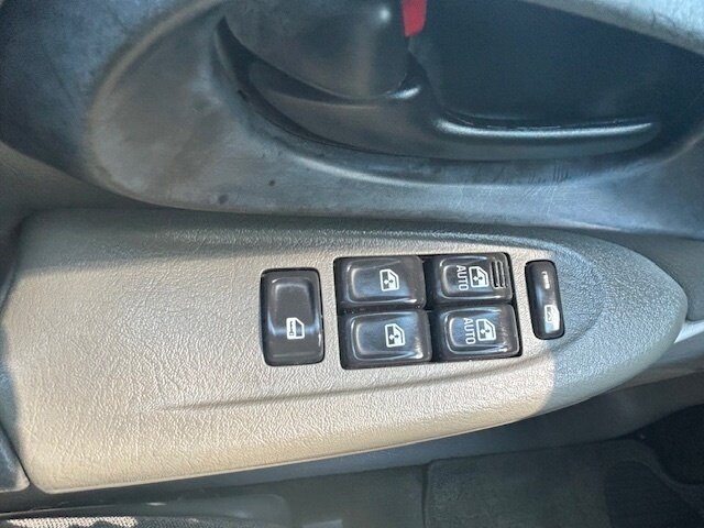 Used 2004 Chevrolet TrailBlazer LS w/ LS Preferred Equipment Group RWD image 12