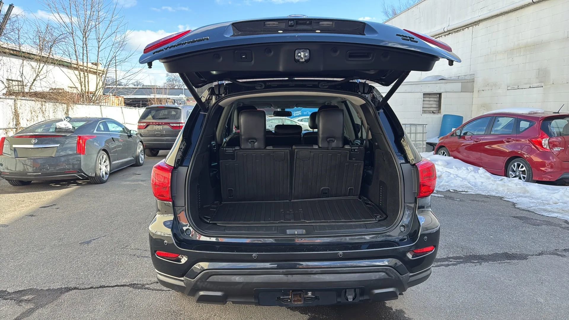 Used 2020 Nissan Pathfinder SL AWD/4WD image 27