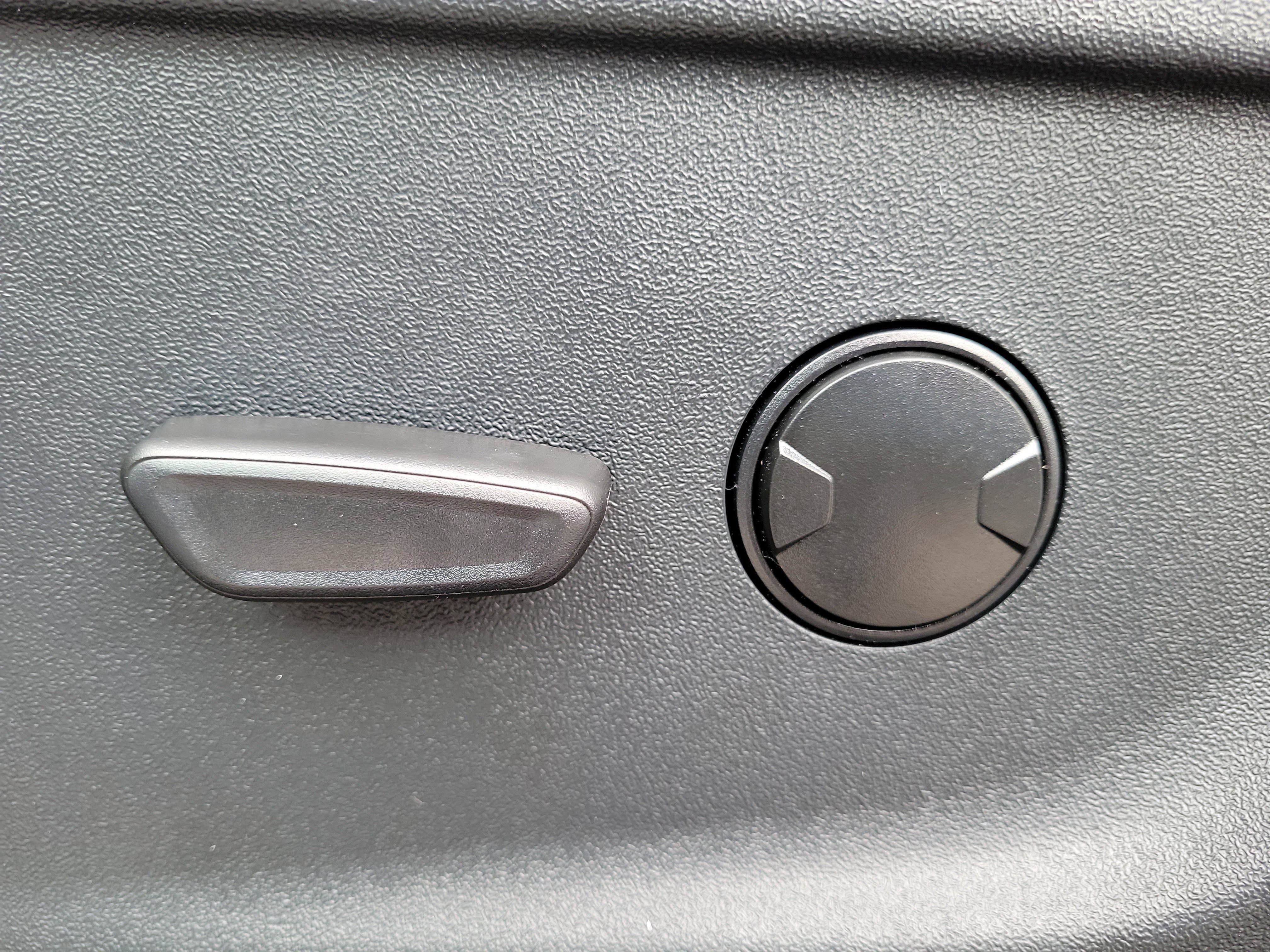 New 2026 Ford F350 XLT w/ FX4 Off-Road Package image 18