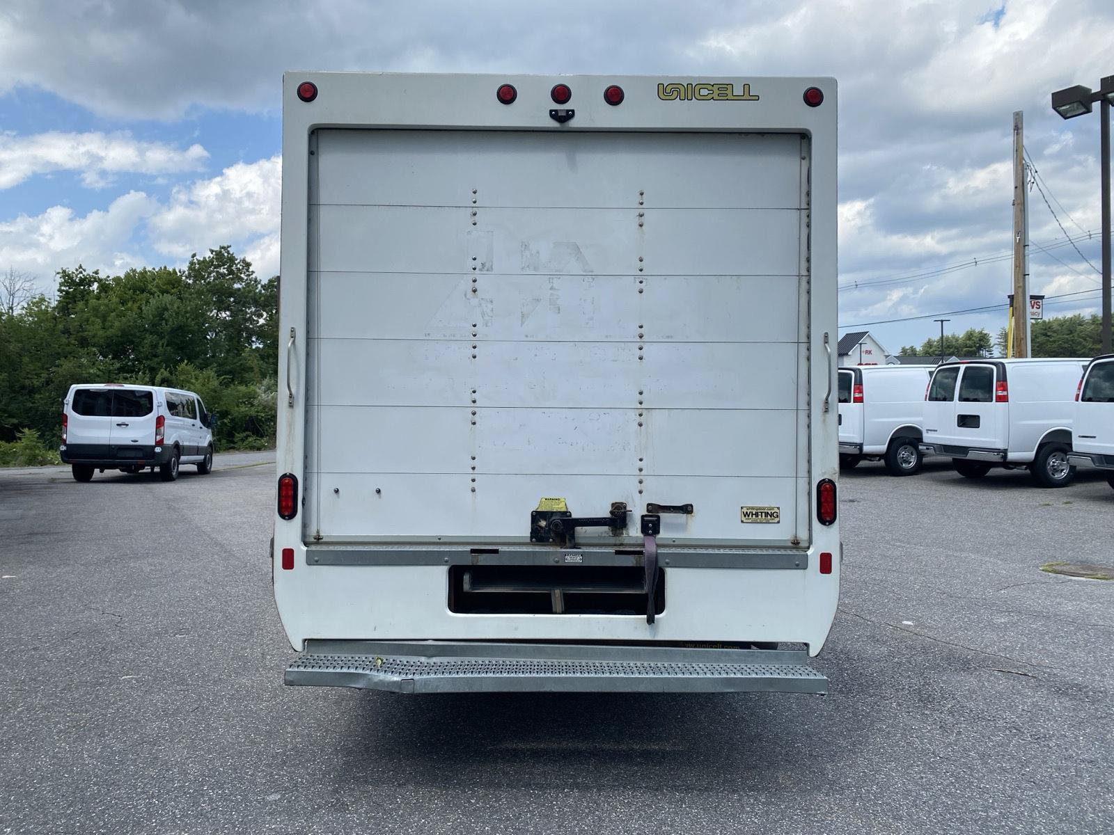 Used 2023 Chevrolet Express 3500 w/ Power Convenience Package RWD image 5