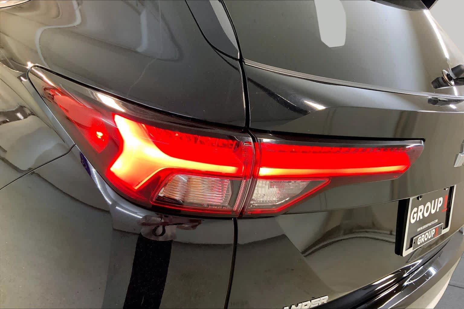 Used 2023 Mitsubishi Outlander SEL AWD/4WD image 28