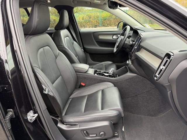 Used 2021 Volvo XC40 T5 Inscription w/ Protection Package image 13