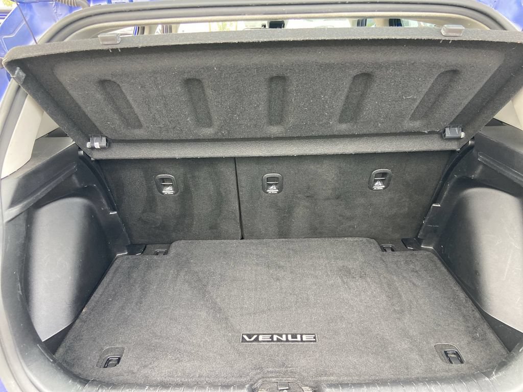 Used 2021 Hyundai Venue SEL w/ Premium Package FWD image 23