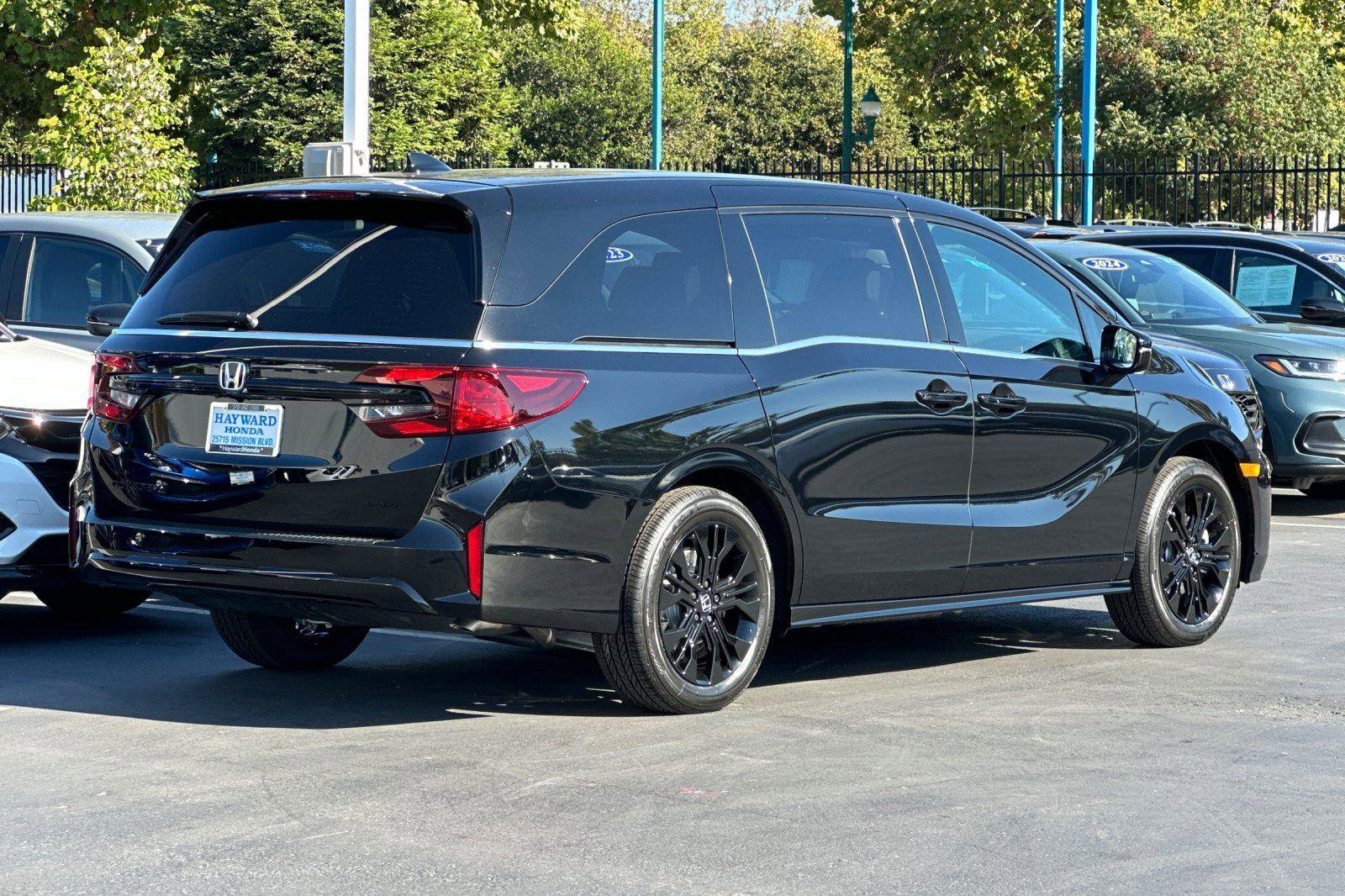 New 2026 Honda Odyssey Sport-L image 3